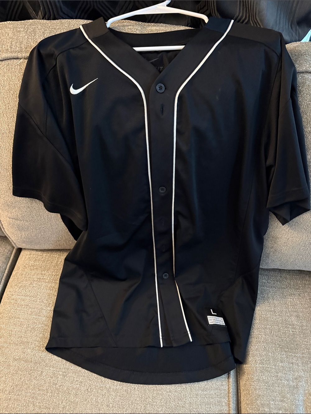 Nike Men’s Black Jersey with White Piping